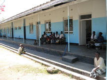 Vor dem Chalabesa Hospital